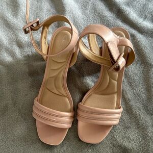 Chinese Laundry sandals